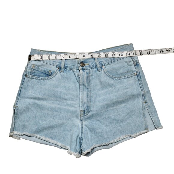 Forever 21 Light Wash Jean Shorts, size 28 - Picture 7 of 10